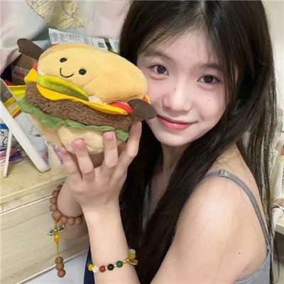 黄昏时分、牵着手